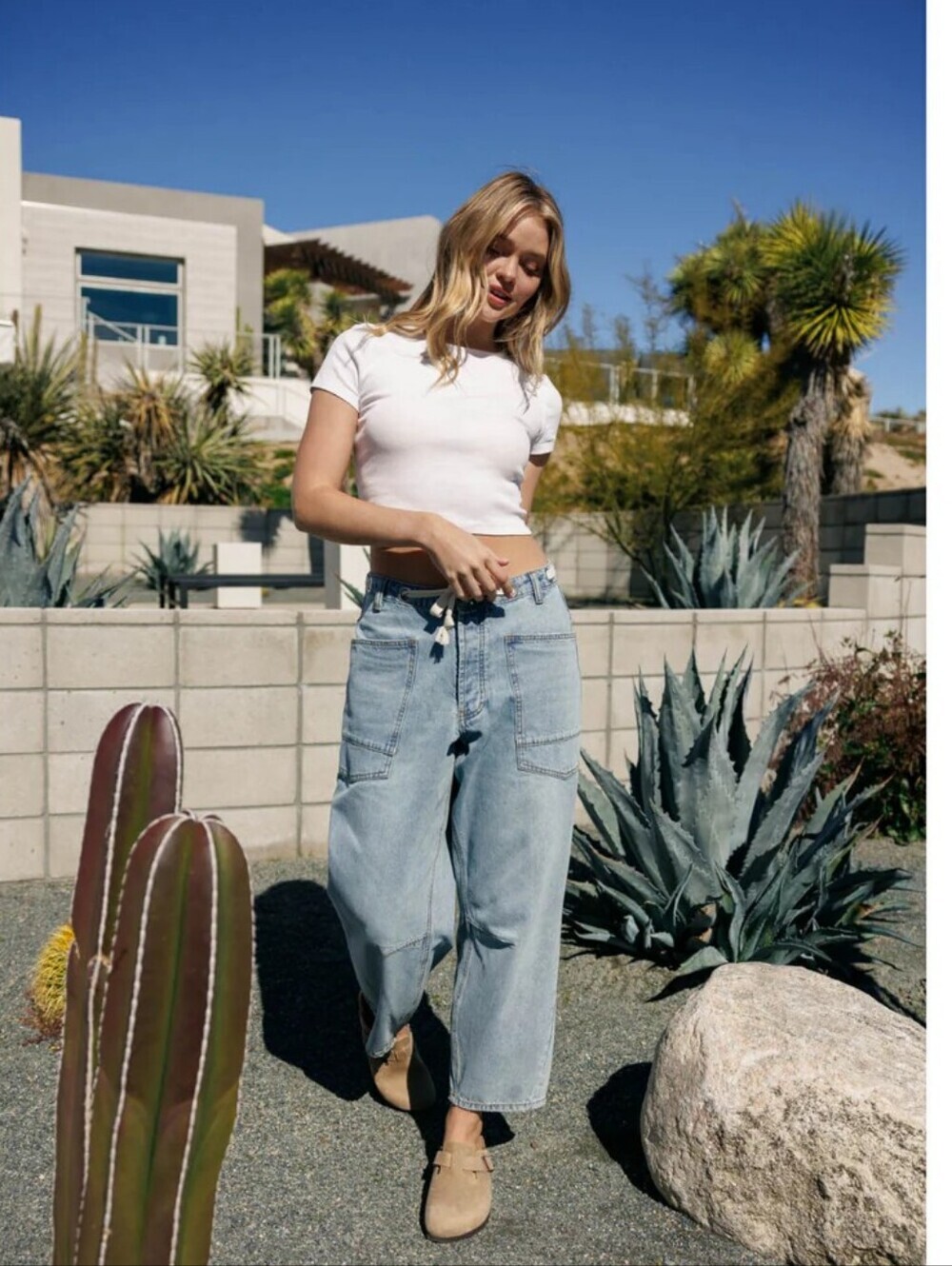 Cali 1850 100% Cotton Light Wash Low Rise Barrel Leg Women's Denim Jeans_11/30